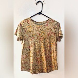 Women’s small Old Navy olive green flowered T-shirt.  Like new condition.